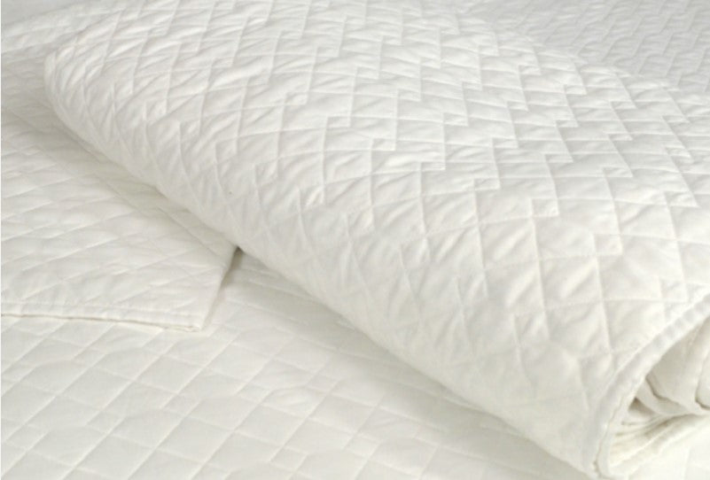 Kartri Quilted Impressions Double Diamond Coverlet