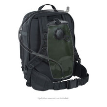 Load image into Gallery viewer, Sandpiper of California 5016 Bugout Bag
